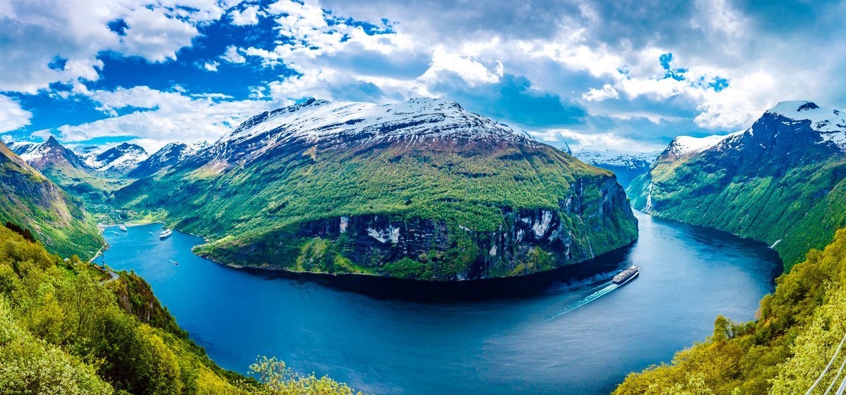 Norvege-Geiranger-Fjord-milieu